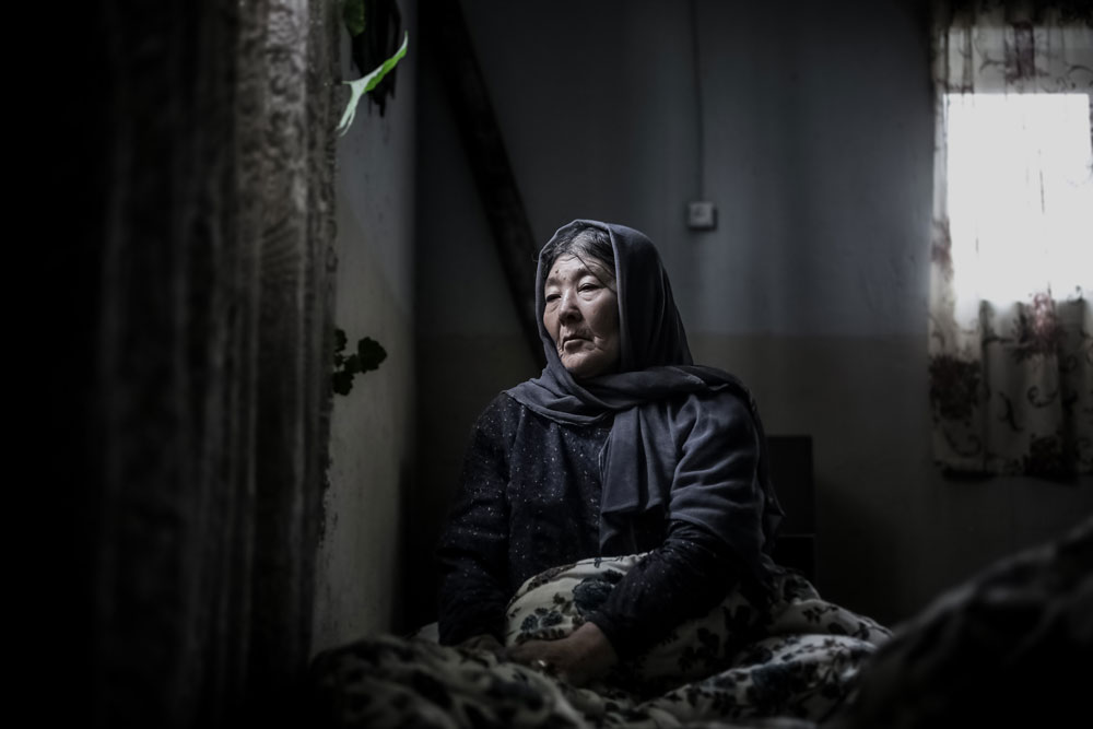 Rona, Azim's Mother - شکستن همزمان بیست استخوان - UKIFF - Iranian Film Festival